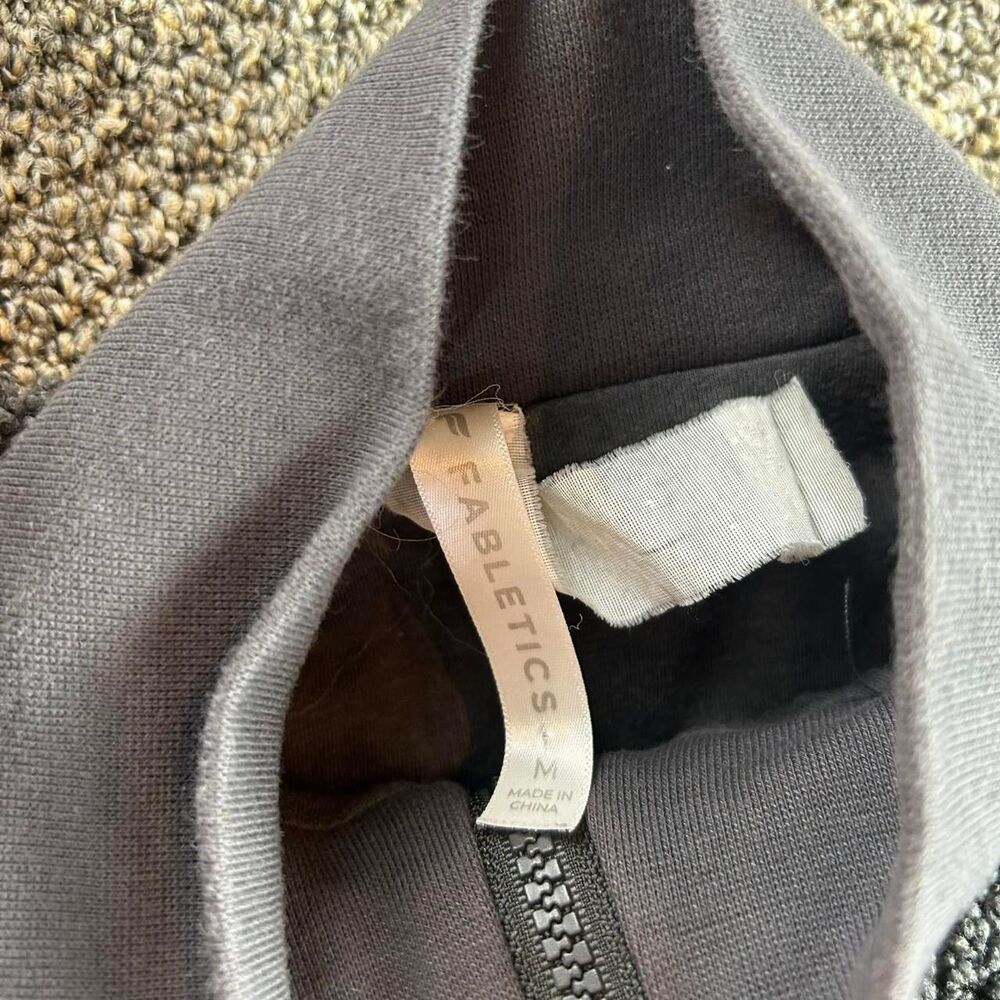 Fabletics Women's Black and Grey Sweatshirt - Picture 5 of 7